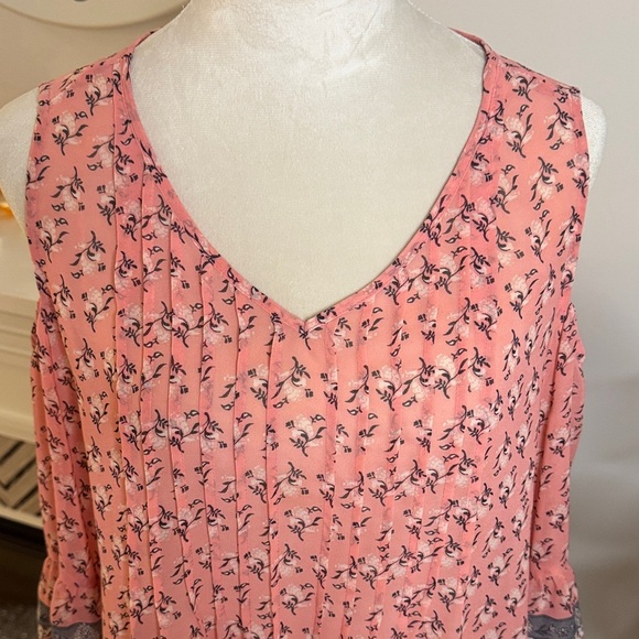 Style & Co. Pink and Gray Patterned Blouse - Picture 3 of 7
